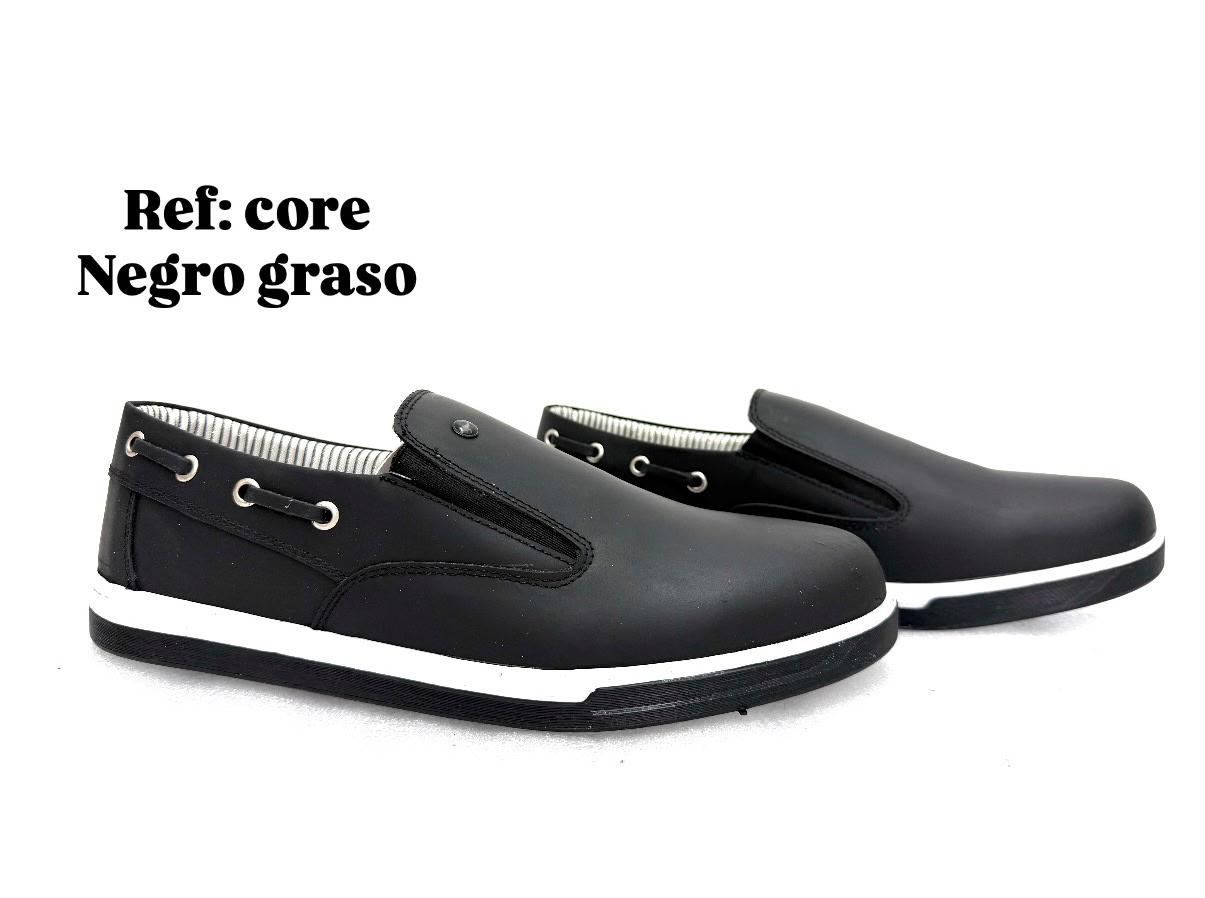 Sport Core Cuero Negro graso