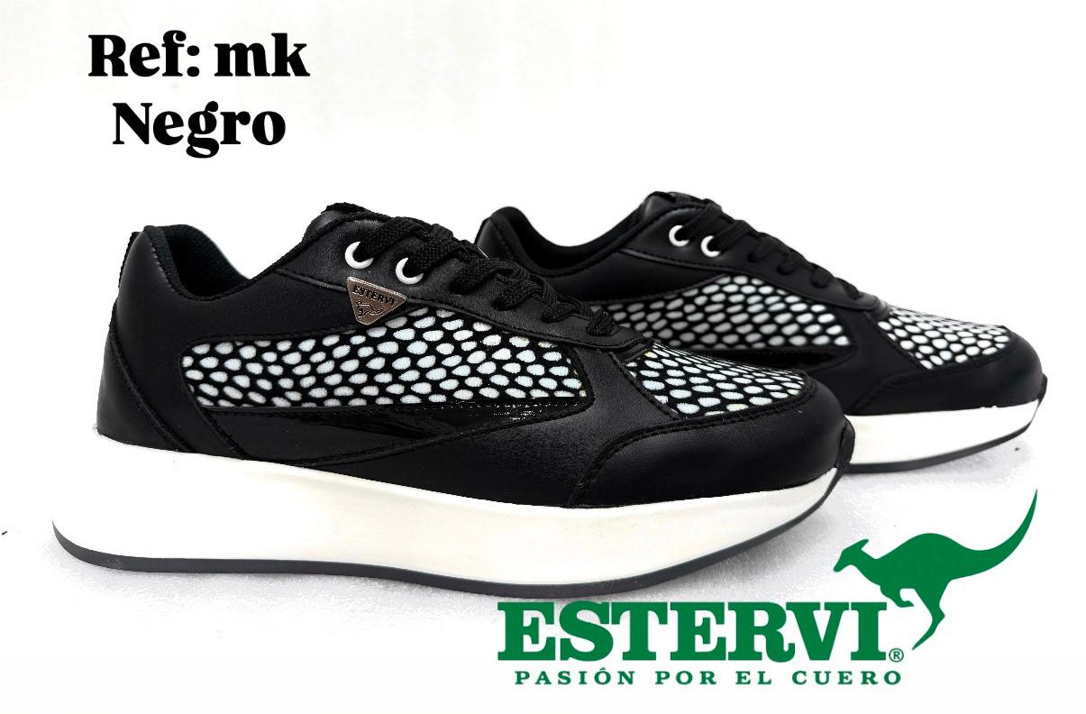 Tenis MK Cuero Negro